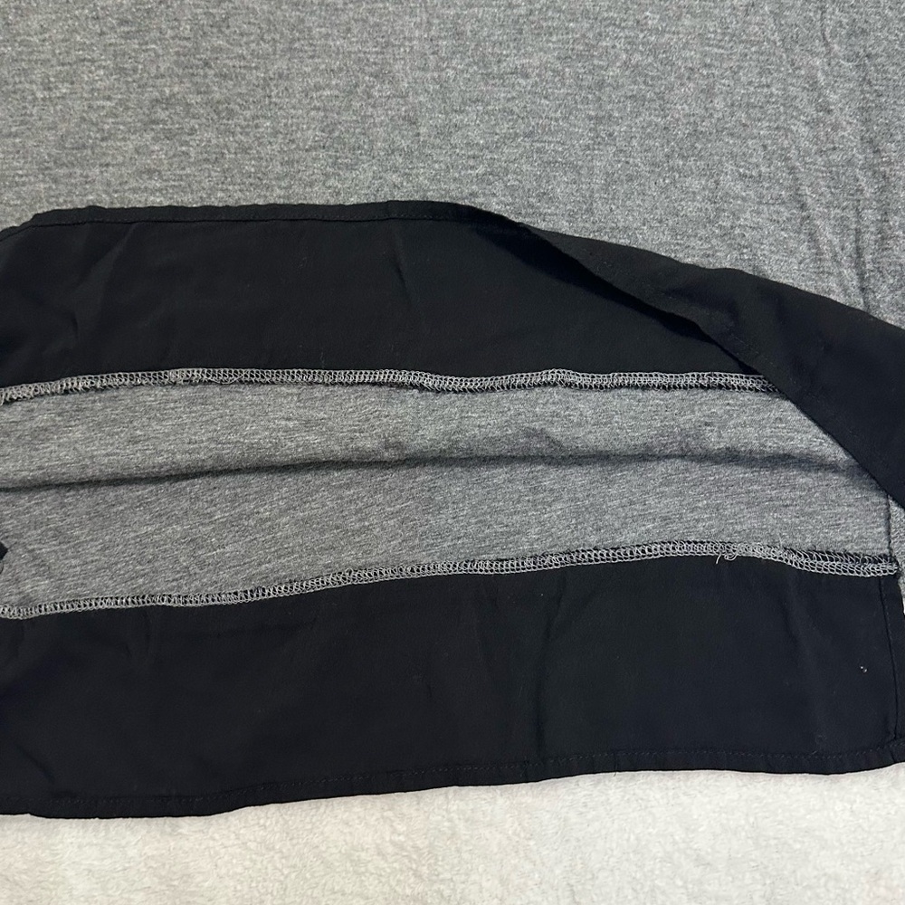 Vince Camuto Boxy Gray and Black Cap Sleeve Blouse Size L - Picture 8 of 11
